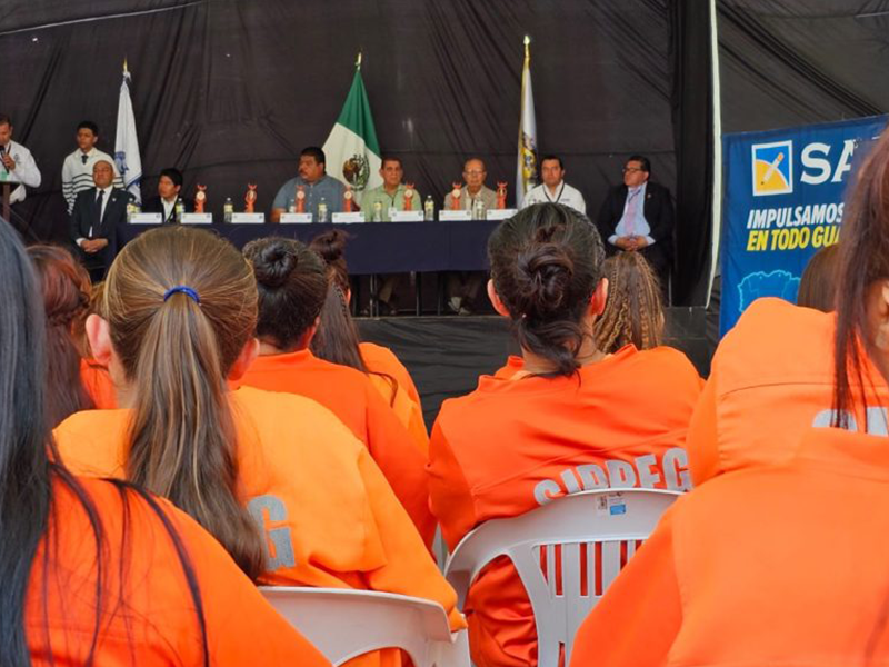 UVEG acerca oportunidades educativas en centros penitenciarios de Guanajuato