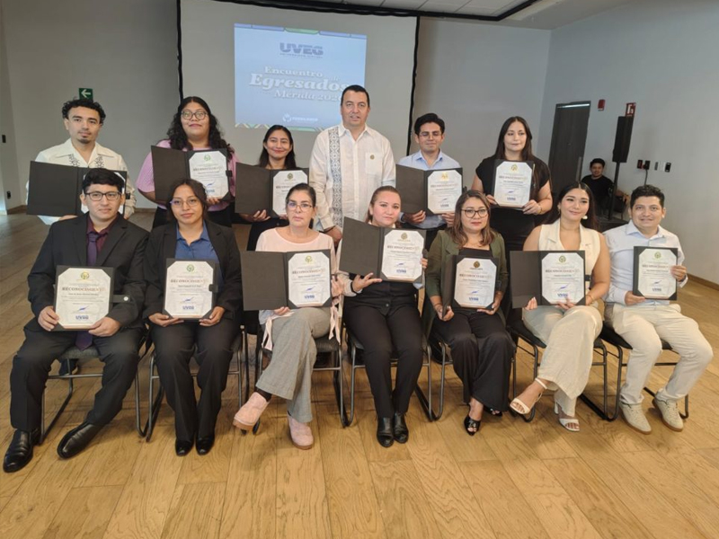 UVEG celebra a sus egresados en Mérida y reafirma su liderazgo nacional en educación virtual