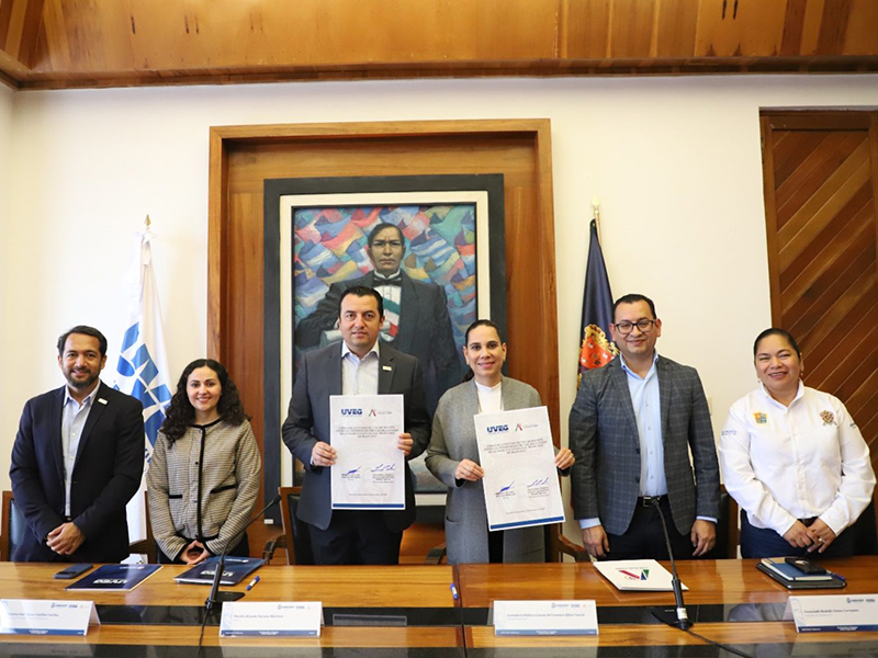 Más oportunidades educativas para Irapuato: UVEG y Municipio suman esfuerzos.